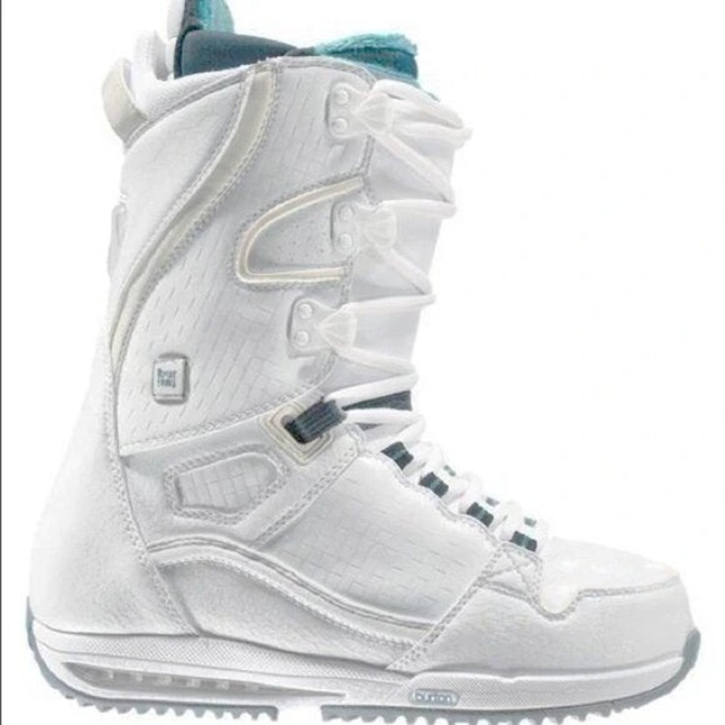 Burton Women’s Sapphire Boot 6 – White