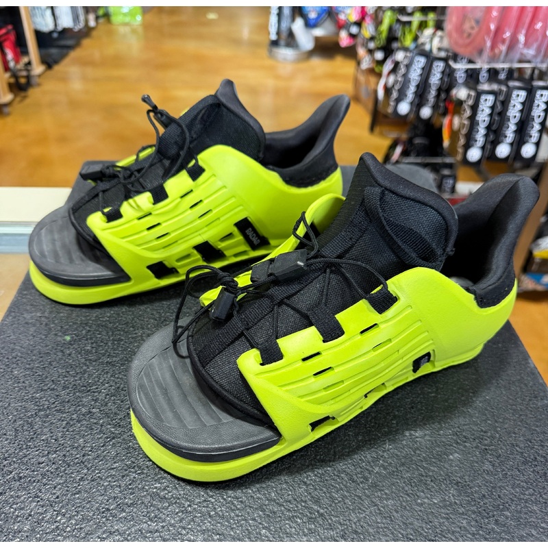 Radar X-Caliber Adult Small Boot Pair – Neon