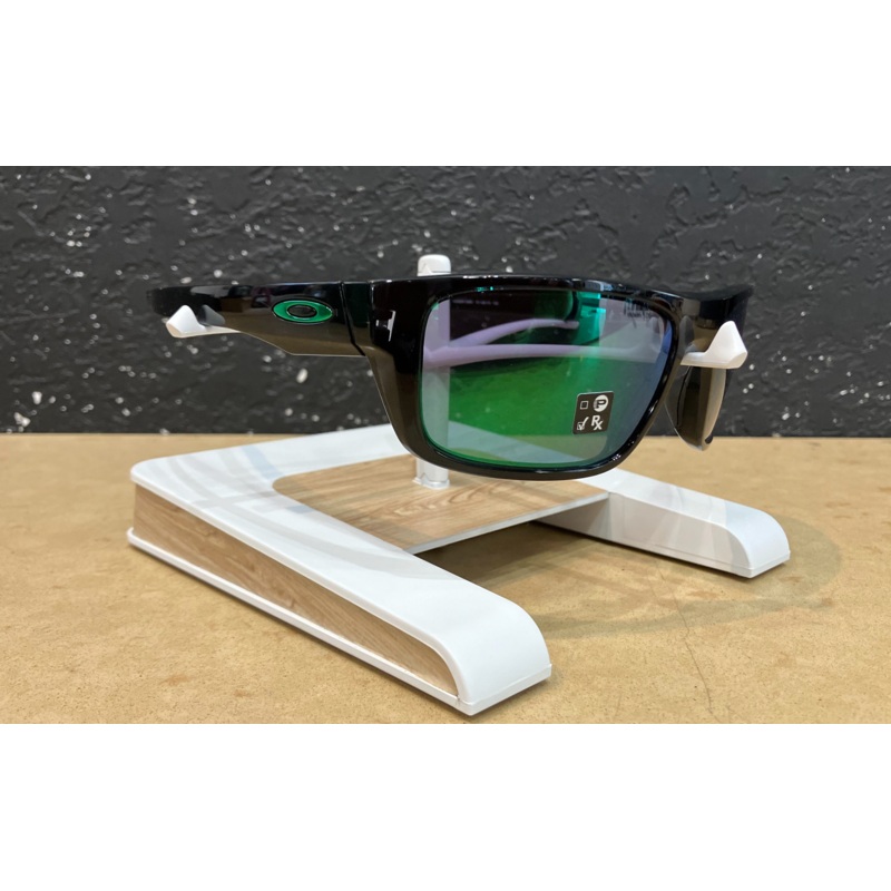 Oakley Drop Point Polished Bl