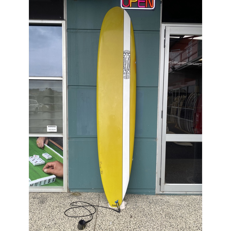 2nd Hand Hurley Fletcher Tommy Witt -9’1, approx 64L, with fins, leash & sock