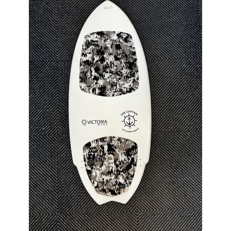 Victoria Captain White Size Large Skim Wakesurf Board
